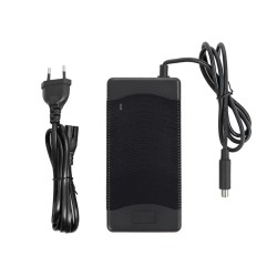 Cargador para cargar la batería del patinete Xiaomi 5  - 1  