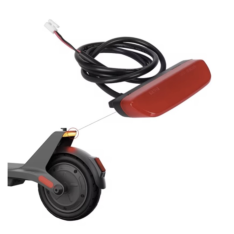 Bakljus på stänkskärm för Xiaomi elscooter 4 Lite 2nd Gen  - 1 Exakt kompatibilitet: för stänkskärmen på Xiaomi 4 Lite 2nd Gen.Ö