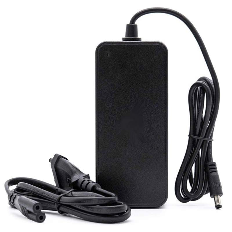 Polnilec za skuter ali električno kolo 42V 2A - 36v - konektor DC 5,5mm  - 1 Polnilec za skuter ali električno kolo 42V 2A - 36v