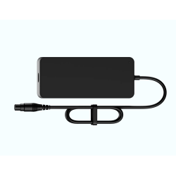 Nopea akkulaturi Xiaomi Pro Plus ja Pro Max sähköskootterille  - 1 Nopea akkulaturi Xiaomi Pro Plus ja Pro Max sähköskootterille